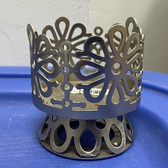 Rare Bath & Body Works Mini Silver Floral Cutout Candle Decor Holder - Picture 4 of 7